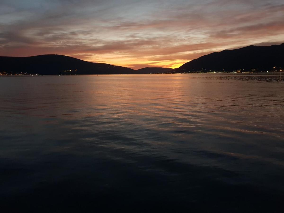 Appartamento Sunset Teodo Esterno foto